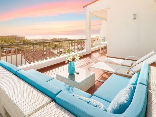 Chalet en venta en La Caleta, Adeje