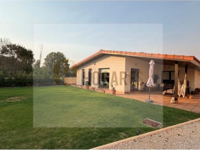 Chalet en venta en Almarza, Castilla y León