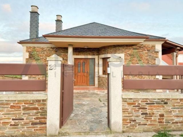 Chalet en venta en As Cavadas, Barreiros