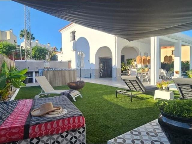 Chalet en venta en Costa Esuri, Costa Occidental