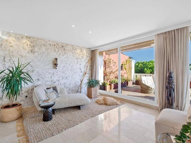 Chalet en venta en Albamar, Marbella