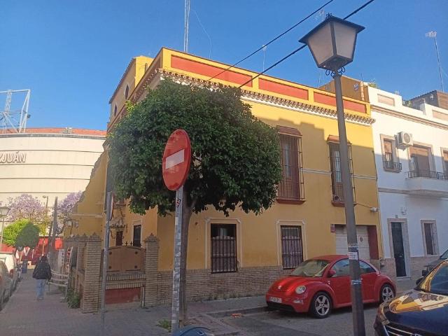 Chalet en venta en Nervión, Sevilla
