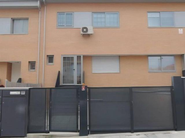 Chalet en venta en Los Hueros, Villalbilla