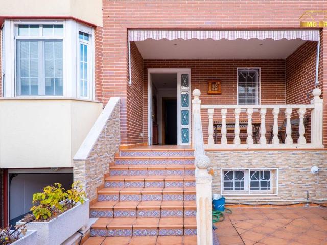 Chalet en venta en Azuqueca De Henares, Castilla-La Mancha