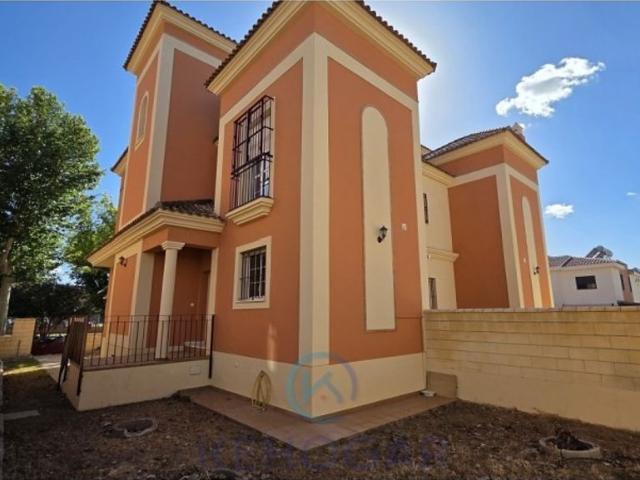 Chalet en venta en El Marquesado, Dos Hermanas