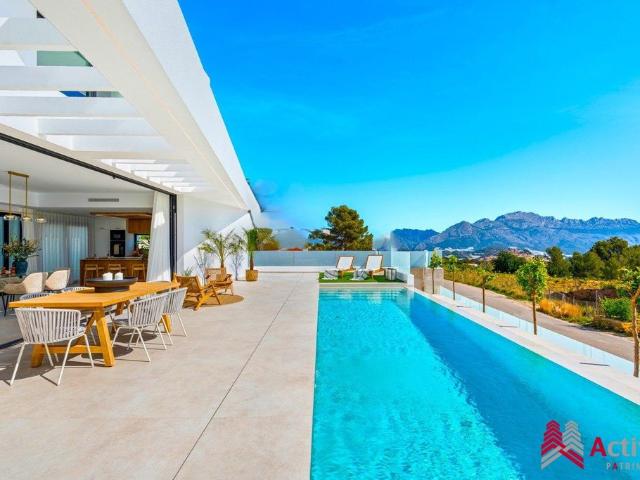 Chalet en venta en la Marina Baixa, Valencia