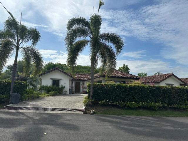 Vivienda de alto standing de 287 m2 Buena Ventura, Antón, Distrito de Antón, Provincia de Coclé