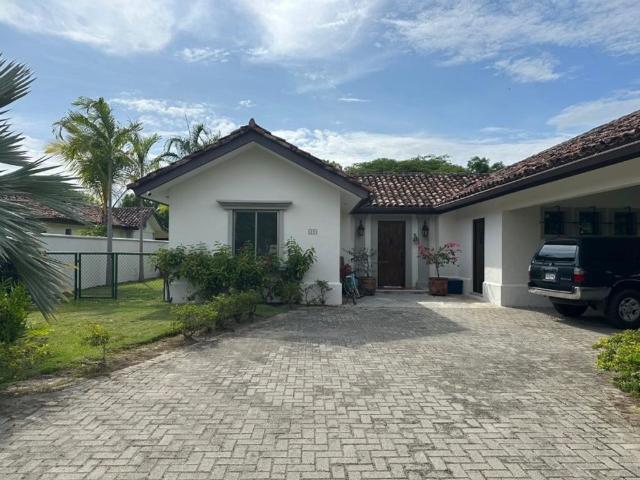 Vivienda de alto standing de 287 m2 Buena Ventura, Antón, Distrito de Antón, Provincia de Coclé