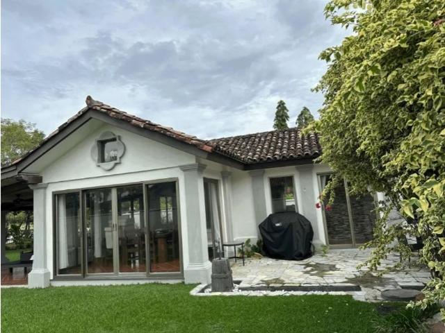 Vivienda de alto standing de 287 m2 Buena Ventura, Antón, Distrito de Antón, Provincia de Coclé