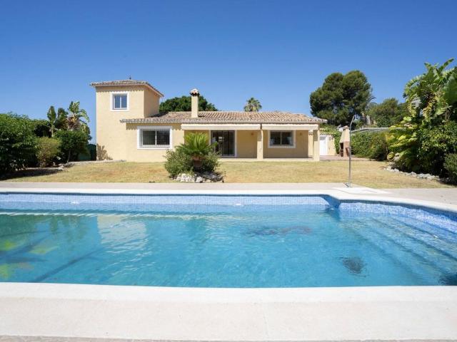 Chalet en alquiler en El Campanario Estepona, Costa del Sol Occidental