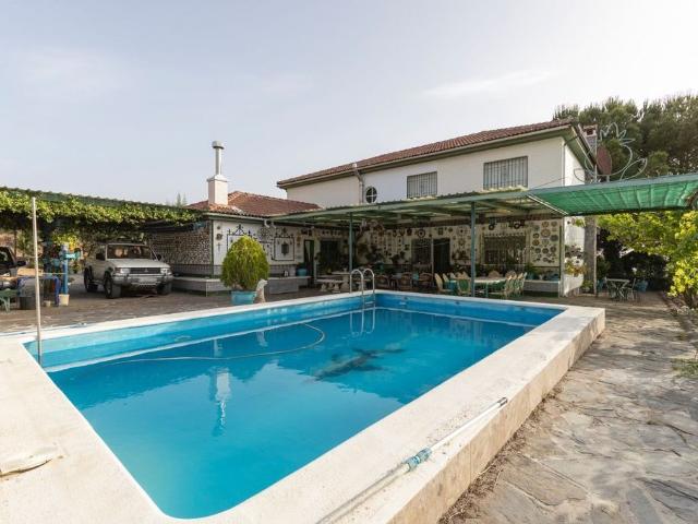 Villa en venta en Alfacar