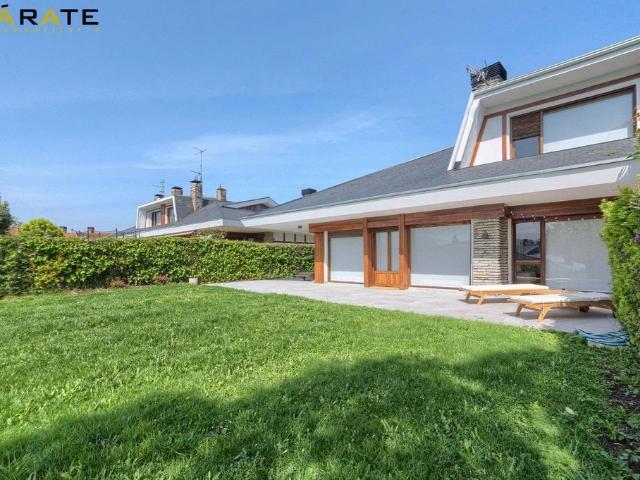 Chalet en venta en Zabaloetxe, Loiu