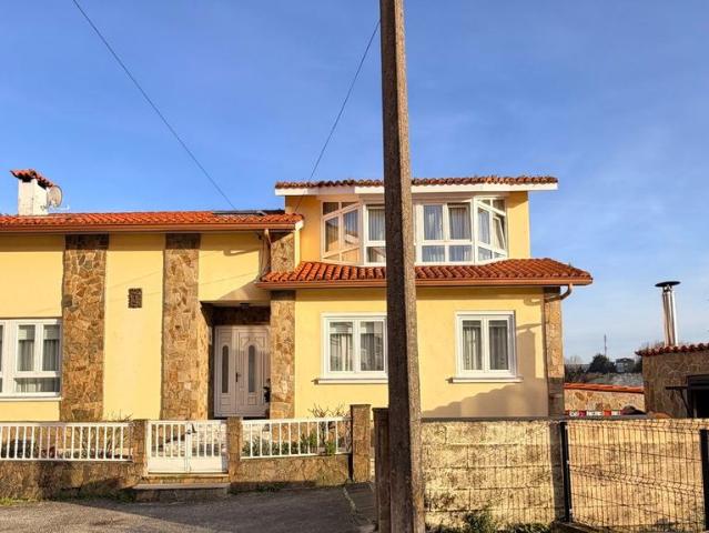 Chalet en venta en Mugardos, Ferrol
