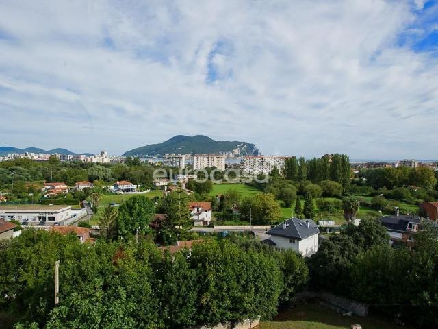 Chalet en venta en Laredo, Cantabria