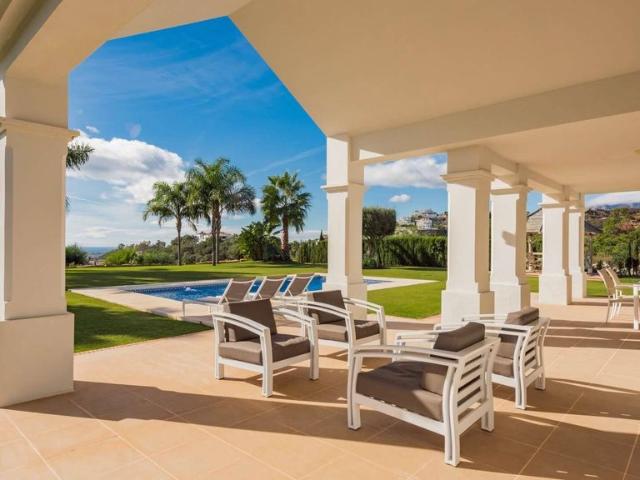 Chalet en venta en La Alquería-El Paraíso, Costa del Sol Occidental