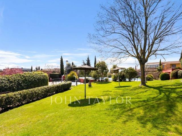 Villa en venta en Madrid