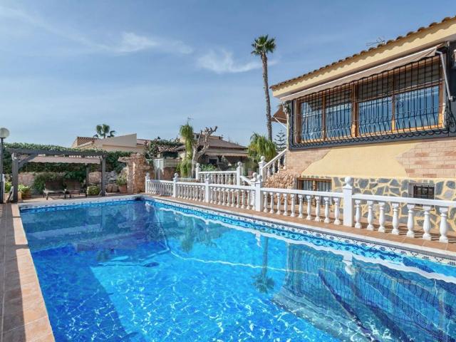Villa en venta en San Vicente Del Raspeig, Los Girasoles Villa en venta en San Vicente Del Raspeig, Los Girasoles