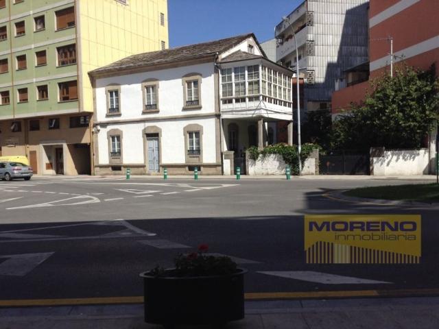 Chalet en venta en Sarria