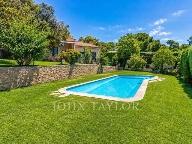Chalet en venta en Villaviciosa De Odón, Madrid