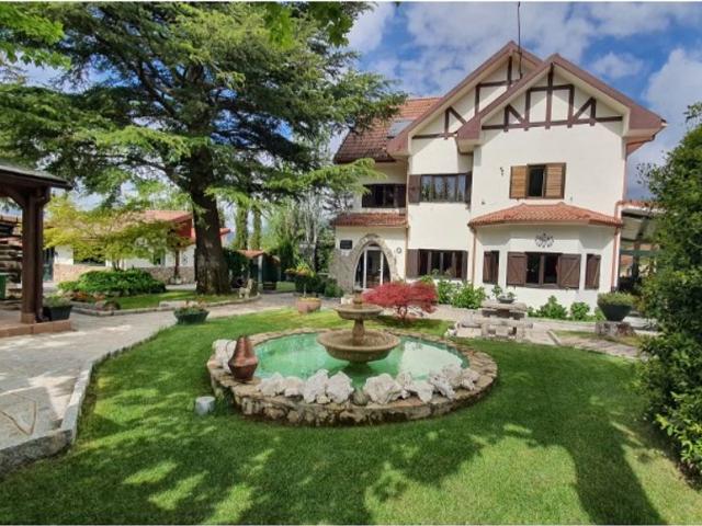 Chalet en venta en Cercedilla, Madrid