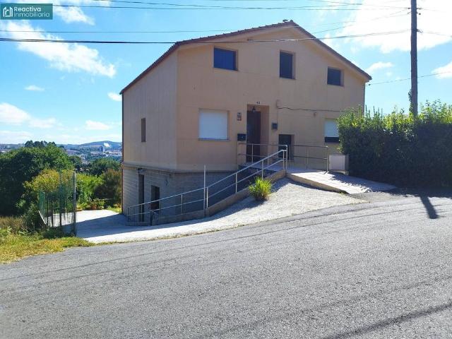 Chalet en venta en A Rocha Vella, Santiago