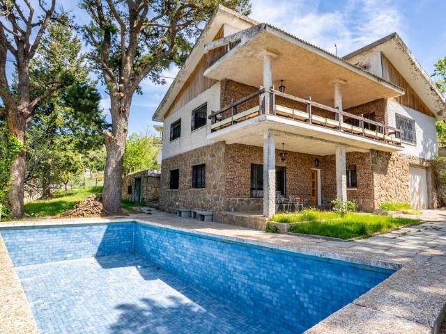 Chalet en venta en Cercedilla, Madrid