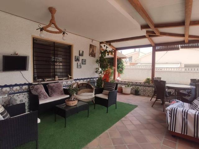 Villa en venta en San Vicente Del Raspeig, Urbanització el Gantxo