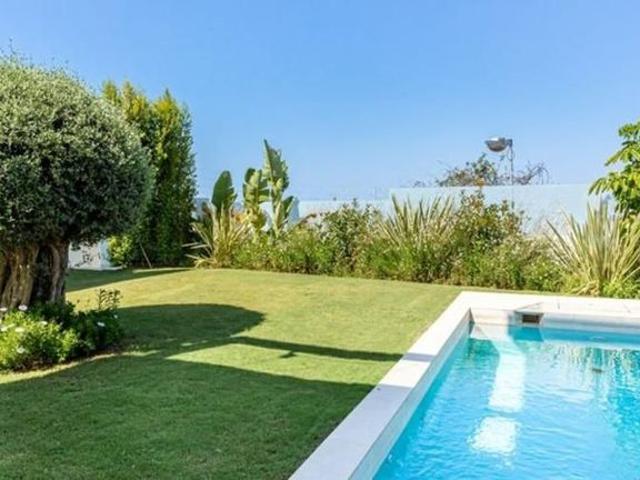 Chalet en venta en La Carolina, Costa del Sol Occidental