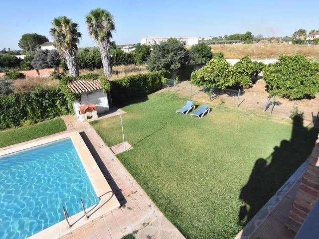 Chalet en venta en Bollullos De La Mitación, Andalucía