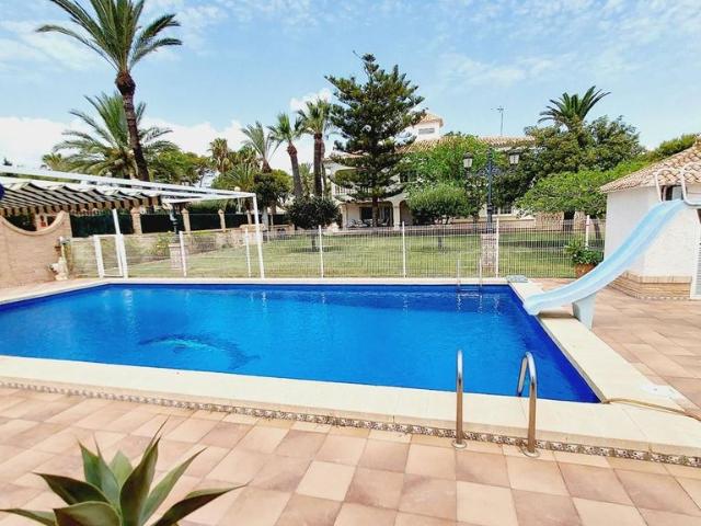 Chalet en venta en Cabo Roig, el Baix Segura / La Vega Baja