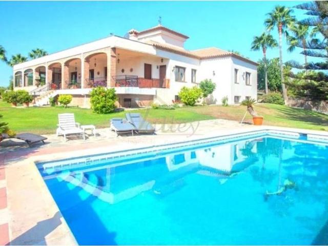 Chalet en venta en Las Casillas, La Axarquía