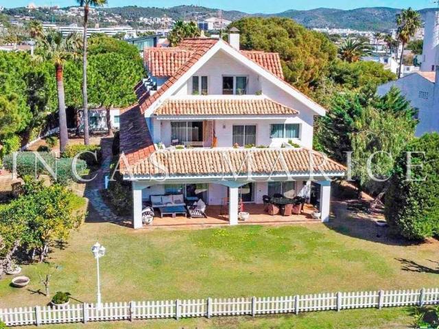 Chalet en venta en Terramar, Garraf