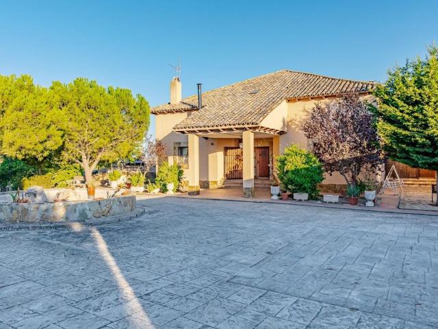 Chalet en venta en Chinchón, Madrid