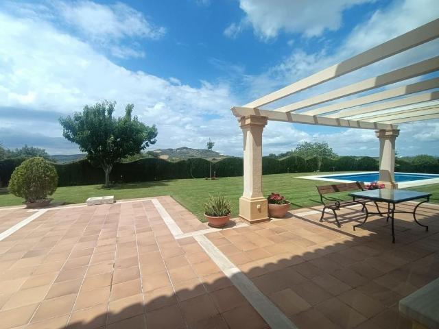 Chalet en venta en Antequera, Andalucía