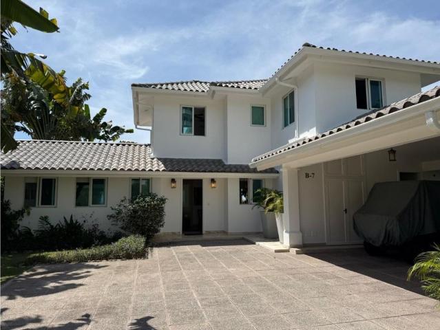 Casa alquiler en San Carlos