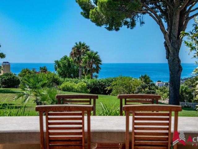 Chalet en venta en la Marina Baixa, Valencia