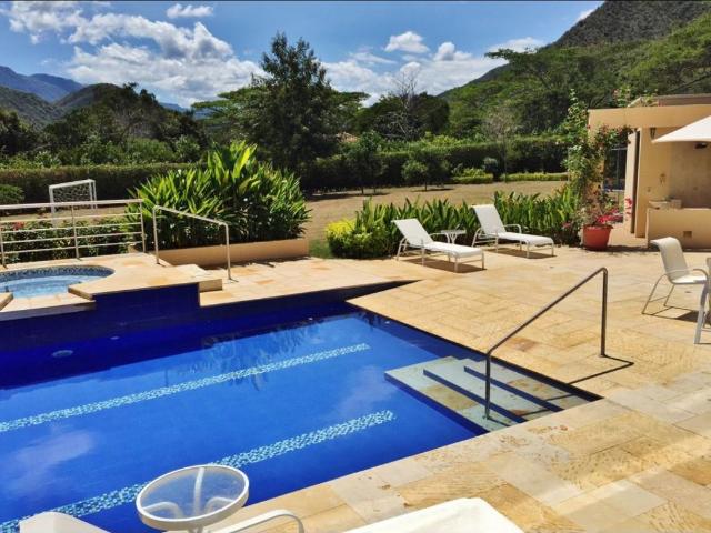 Casa en venta en Apulo, Tequendama