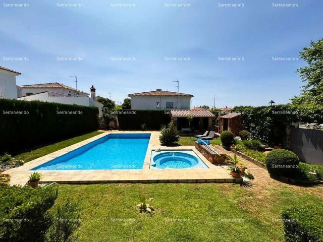 Villa en venta en Aracena