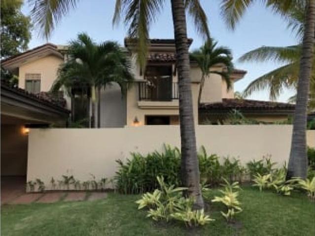 Casa venta en Colón
