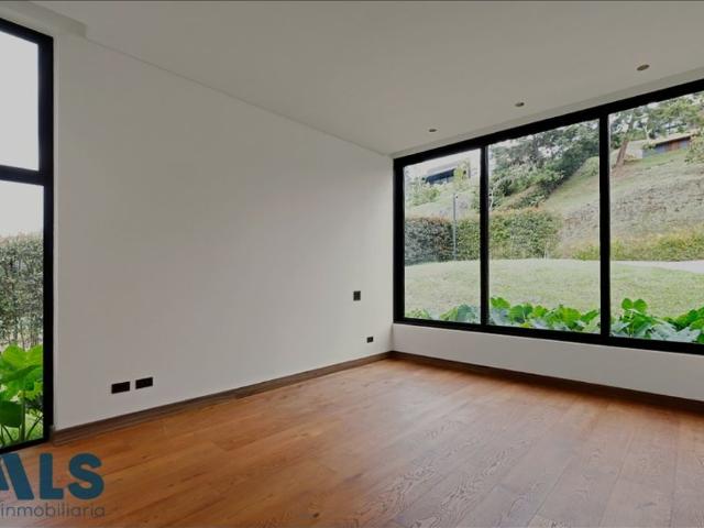 Vivienda de alto standing en venta El Bagre, Departamento de Antioquia