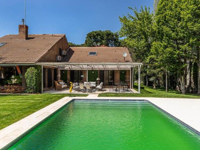 Chalet en venta en Medina-sidonia, Madrid