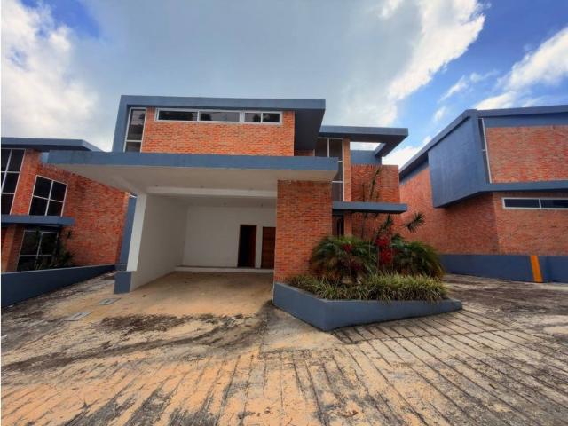 Casa en venta en Nueva Caracas, Caracas