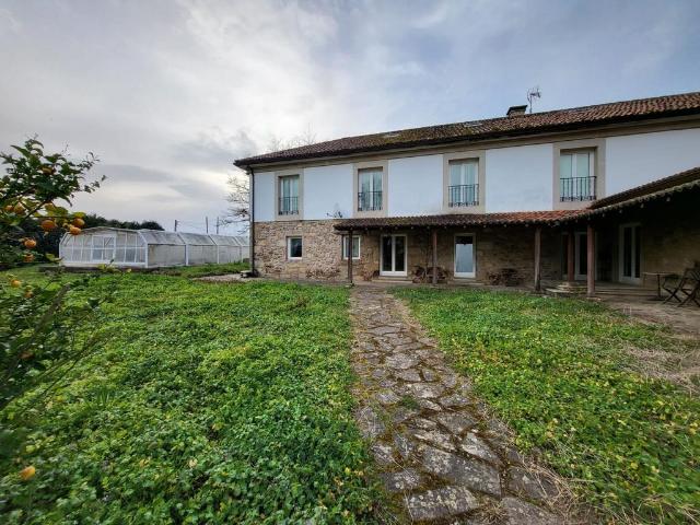Chalet en venta en Oza, Santiago