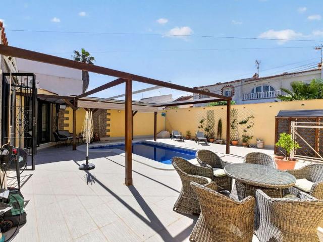 Chalet en venta en Urbanización Los Ángeles, el Baix Segura / La Vega Baja