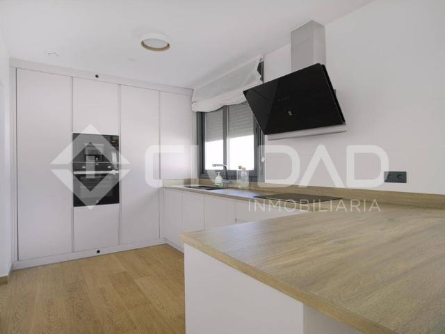 Chalet en venta en Alcalá De Guadaíra, Andalucía