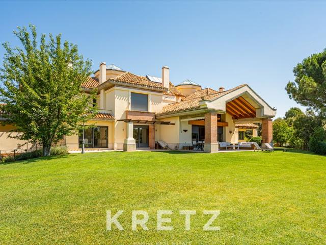 Villa en venta en Alcobendas