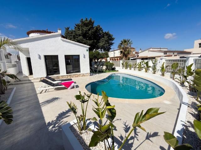Chalet en venta en Empuriabrava, Alt Empordà