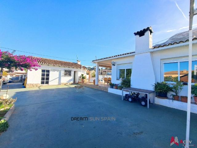 Chalet en venta en Dénia, Valencia