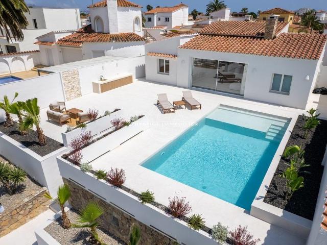 Chalet en venta en Alt Empordà, Catalunya
