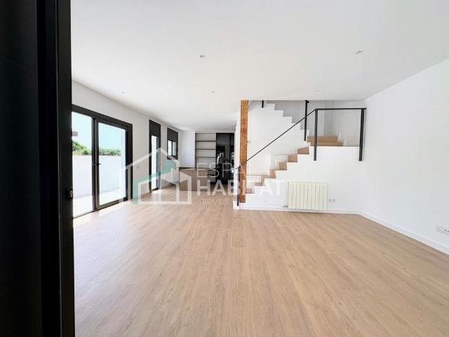 Chalet en venta en Santa Maria de Maricel, Maresme